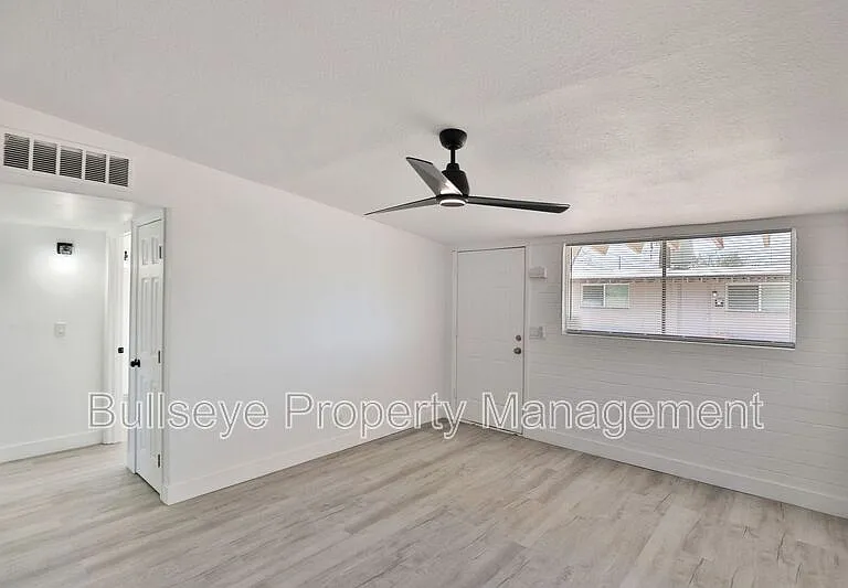 621 S California St #B — Photo 6