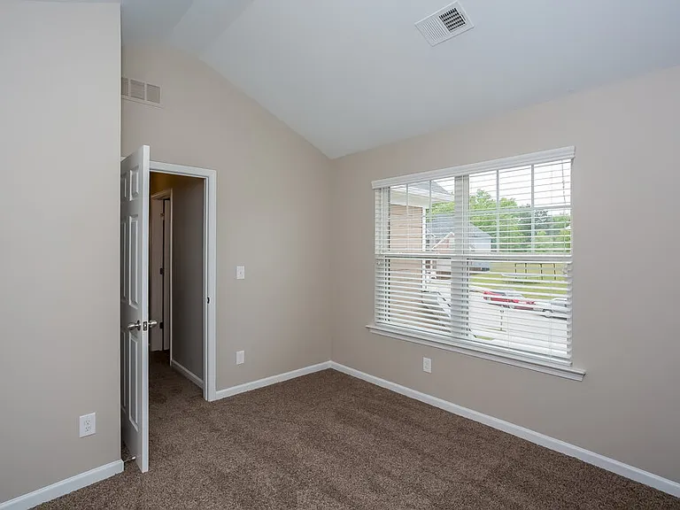 137 Centerra Springs Dr — Photo 6