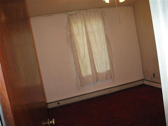 2nd image of 4084 De Reimer Ave
