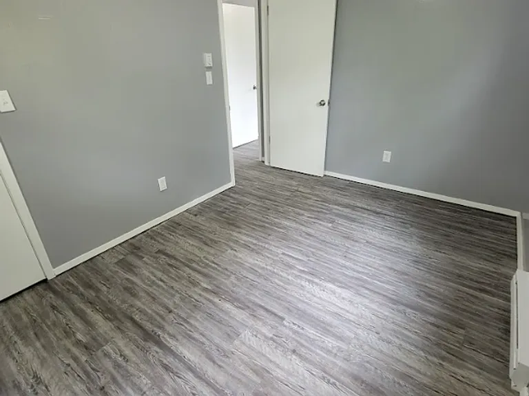 1611 Freedom Rd — Photo 11