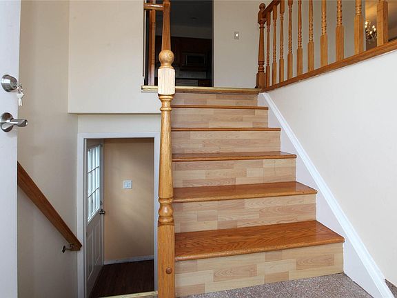 2nd image of 404 Chambers Ave