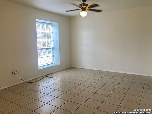 3rd image of 14423 Brook Hollow Blvd
