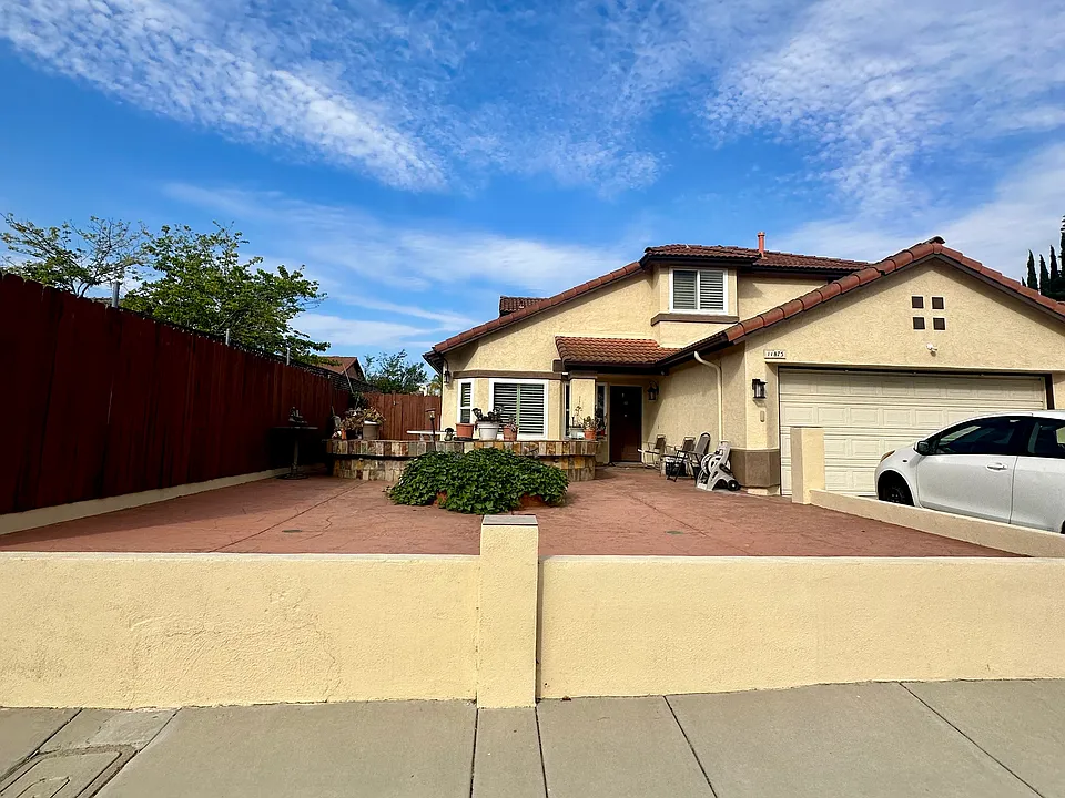 11875 Landbreeze Way