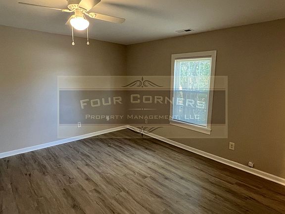 5th image of 611 W Green Dr