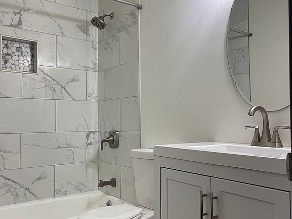 4th image of 1608 N 59th Pl #1608