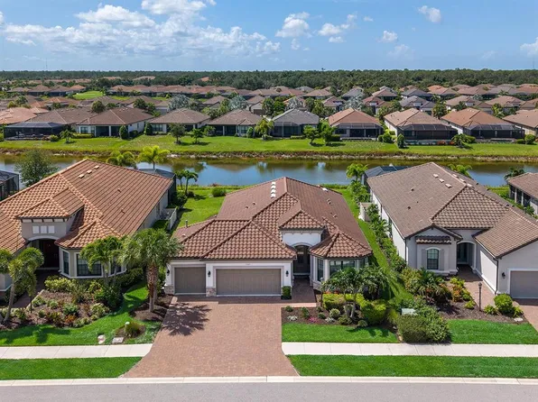 5365 Salcano St, Sarasota, FL 34238