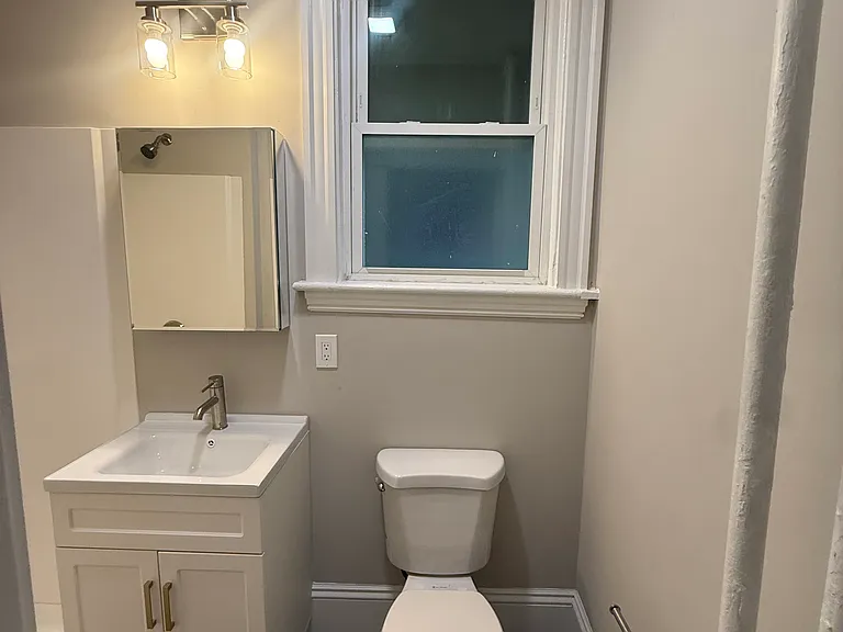42 Walnut St #2 — Photo 7