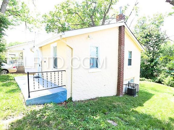 2nd image of 827 Marvin Ave