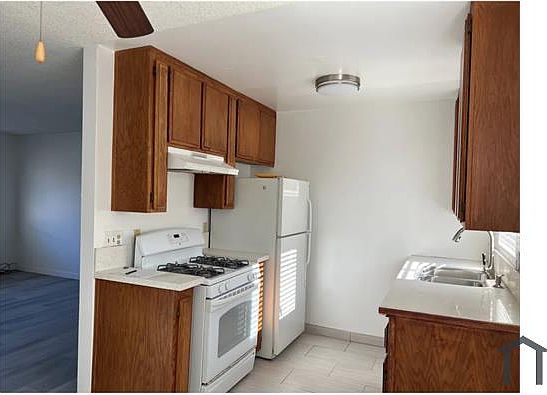 2nd image of 1604 W 227th St APT E
