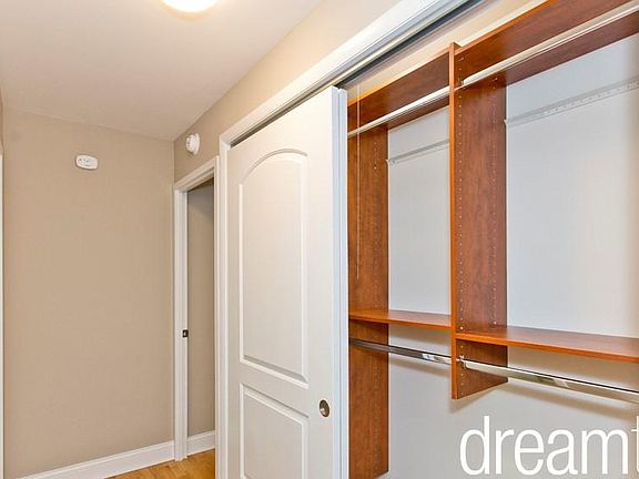 5th image of 3639 N Pine Grove Ave APT 20A