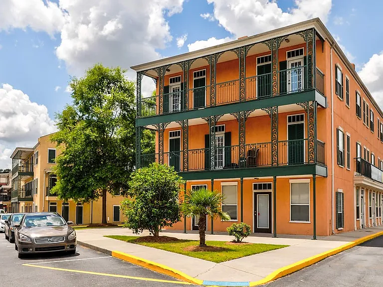 The Garden District — Photo 3