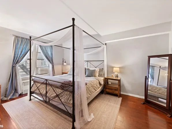 800 Grand Concourse image 5 of 7