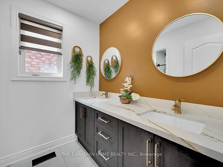 33 Denali Cres — Photo 39