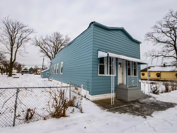 524 E 155th St, Phoenix, IL 60426