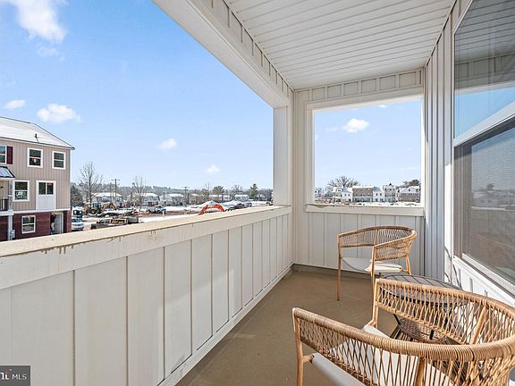 4th image of 243 Chapel Ct #79A