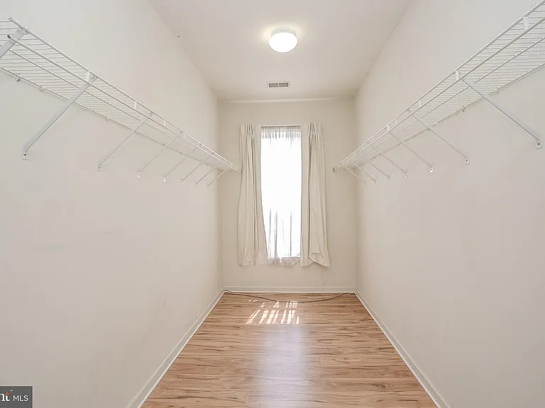 31 Hawthorn Dr — Photo 32