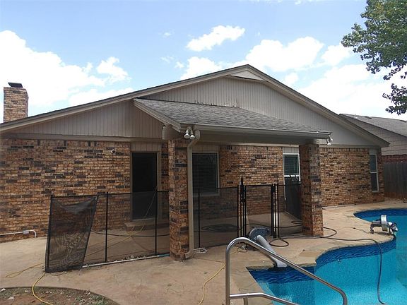2nd image of 1220 SW 107th St