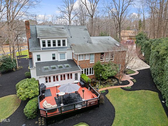 5th image of 1117 Bentham Dr