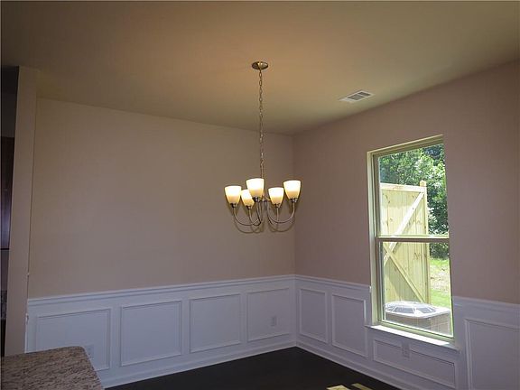 3rd image of 722 Sundial Ln
