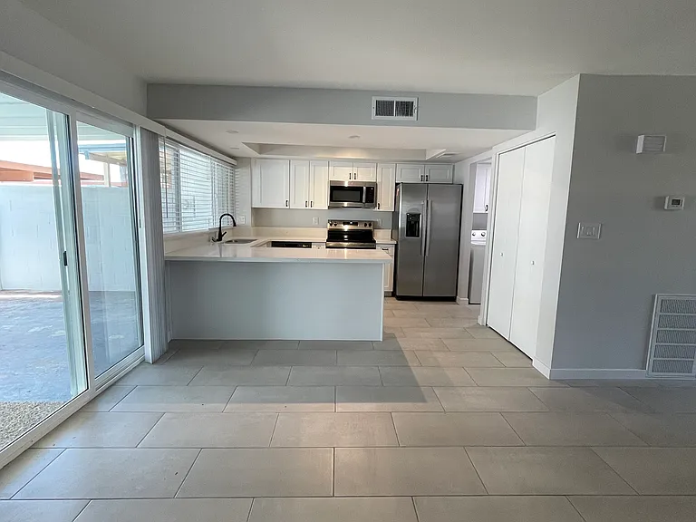4731 W Northern Ave — Photo 8