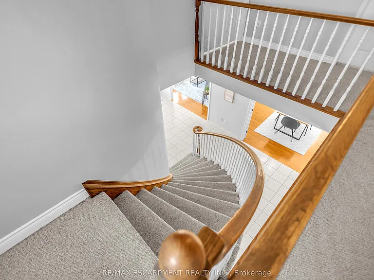 489 Acadia Dr — Photo 18