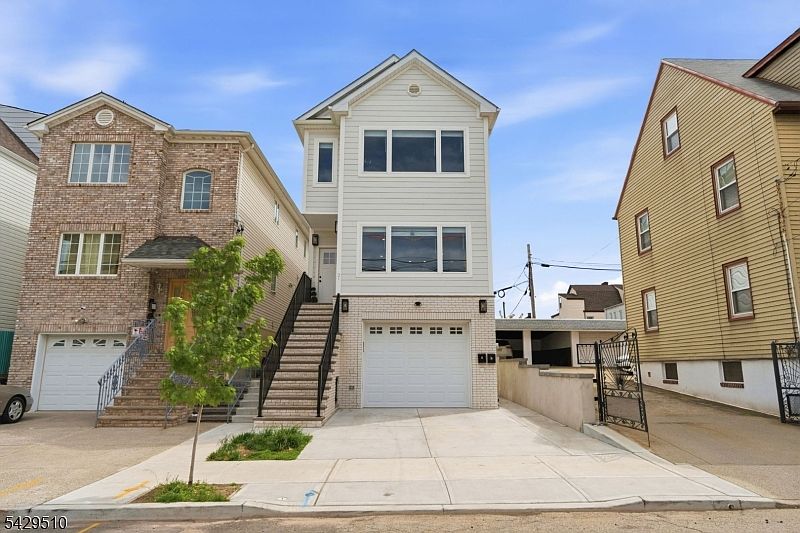 1st image of 31 Patterson St