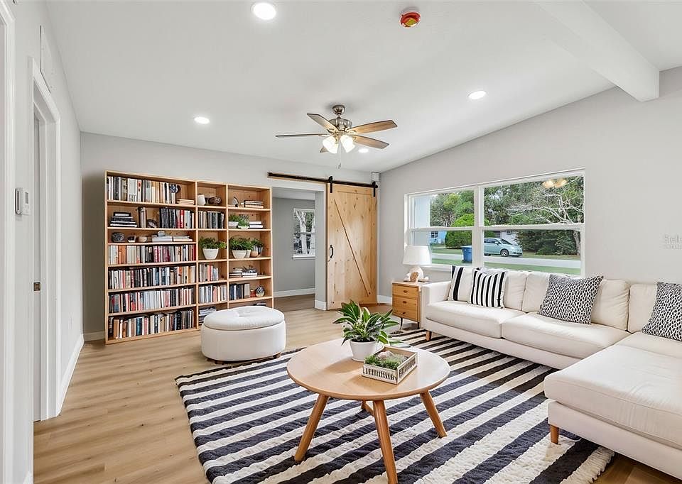 1st image of 722 VALENCIA AVENUE