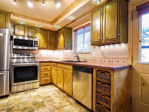 4th image of 8205 NE 142nd St