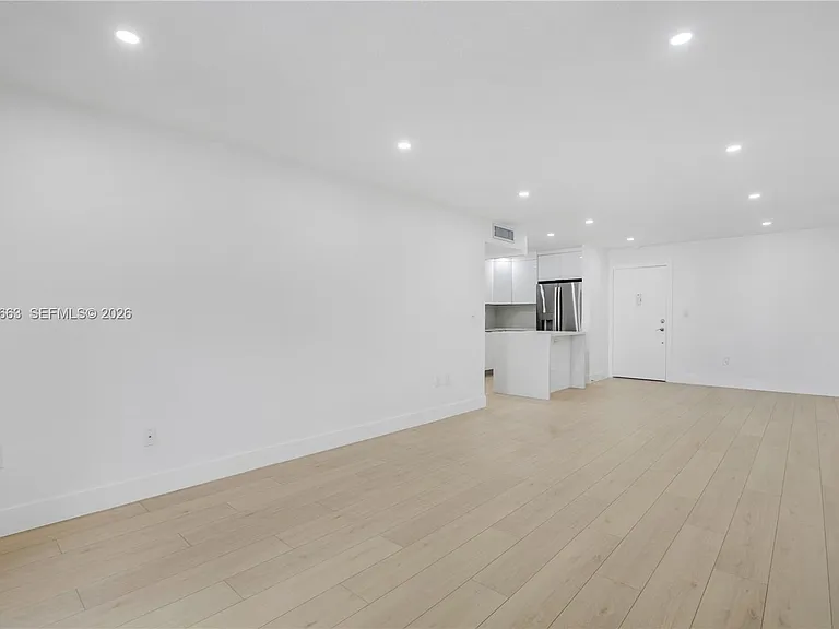 4670 W 13th Ln #411 — Photo 7