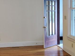 3296 E Fairfax Rd, Cleveland Heights, OH 44118