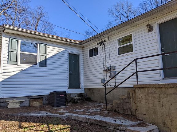 3rd image of 3525 Cathy Ln