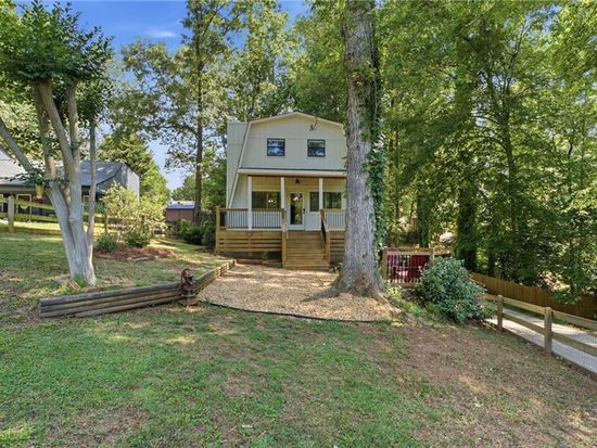 3250 Marine Rd, Cumming, GA 30041