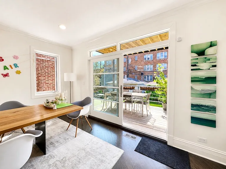 4444 N Winchester Ave — Photo 12