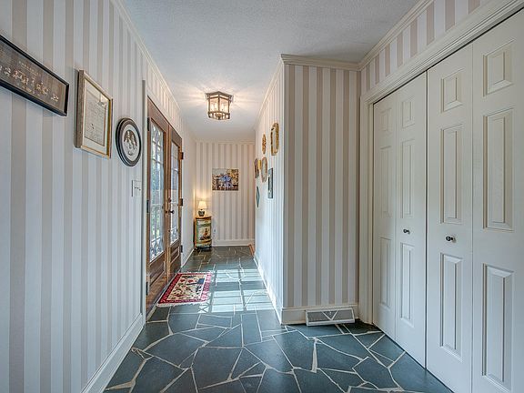 4th image of 3659 Sherwood Cir
