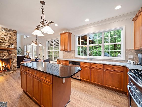 3rd image of 4038 Sandy Branch Dr
