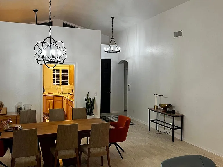 8479 N 84th Pl — Photo 3