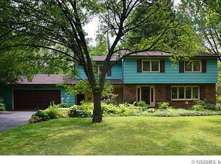 7 Old Pond Rd, Rochester, NY 14625