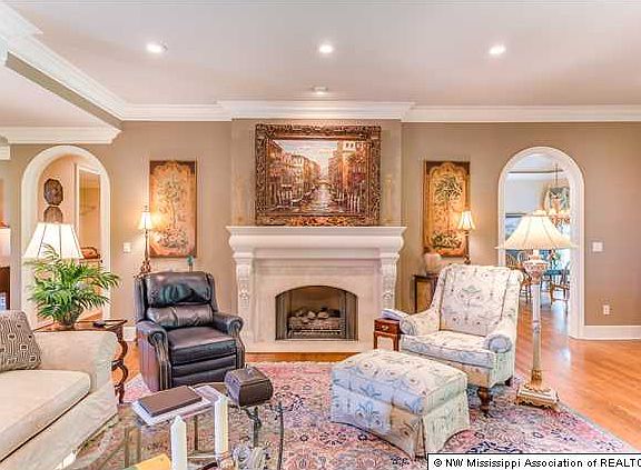 5th image of 8235 Westbrook Dr