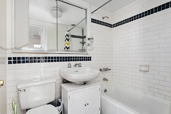 Rented by Douglas Elliman | media 4
