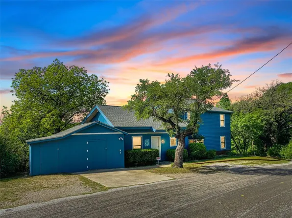 8616 Heron Dr, Fort Worth, TX 76108