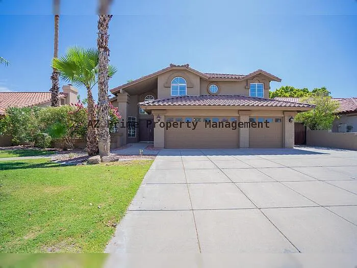 16638 S 37th Way — Photo 2