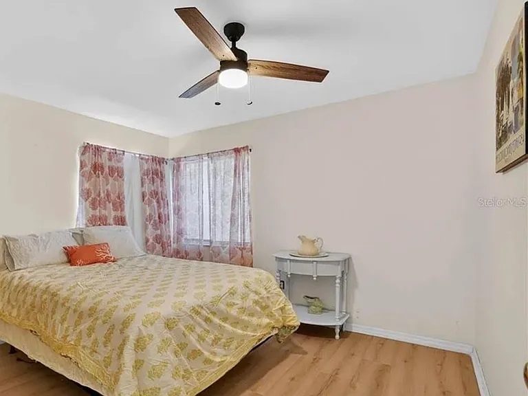 885 Fairfax Ter NW — Photo 15