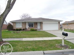 40755 Kraft Dr, Sterling Heights, MI 48310