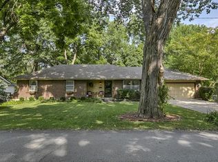 9805 Pennsylvania Ave, Kansas City, MO 64114
