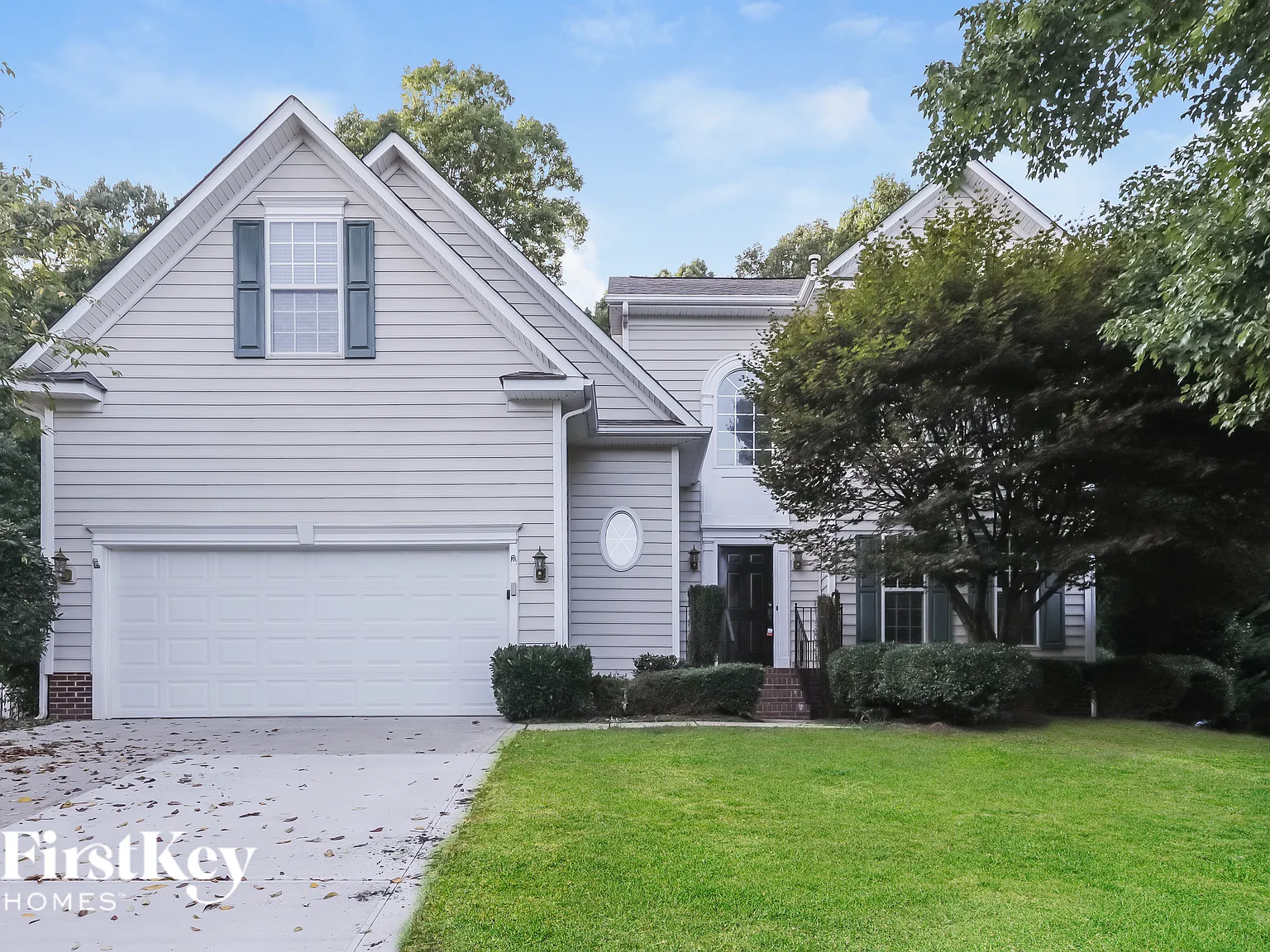 4 bed, 2.5 bath, 2550 sqft, $2,575 — Photo 1