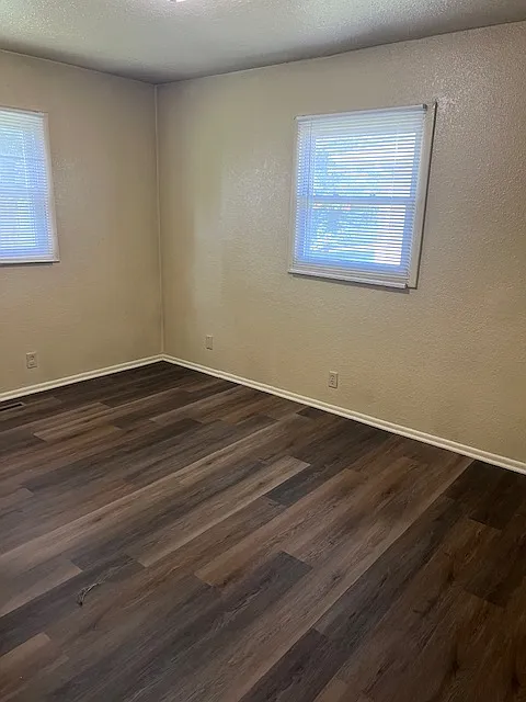 3 bed, $1,500 — Photo 4