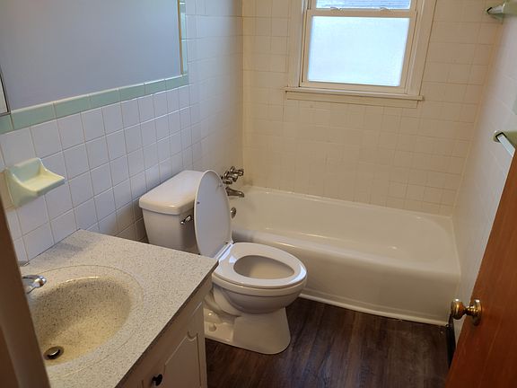 5th image of 2163 Cypress Dr #B