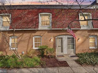 8230 Carrleigh Pkwy #84, Springfield, VA