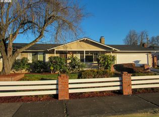 3379 Ginkgo Way, Eugene, OR 97404