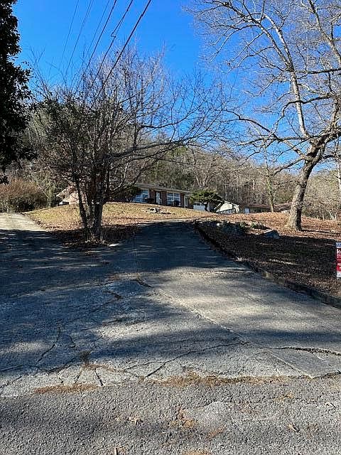 1st image of 610 Contour Ave